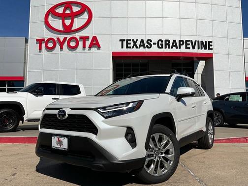 2025 Toyota RAV4 XLE Premium