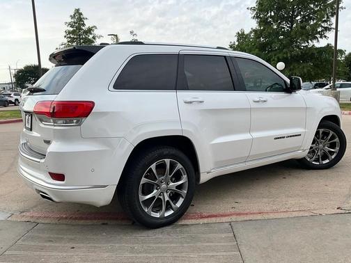 2021 Jeep Grand Cherokee Summit