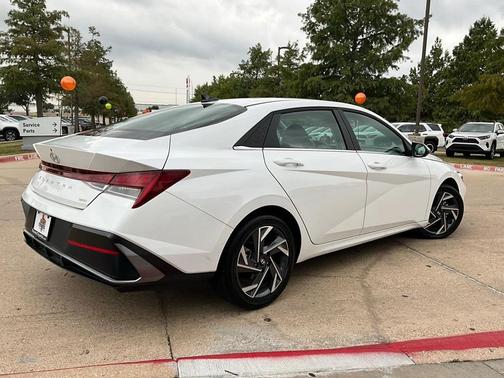 2025 Hyundai ELANTRA HEV Limited