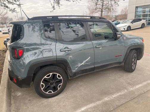 2016 Jeep Renegade Trailhawk