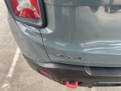 2016 Jeep Renegade Trailhawk