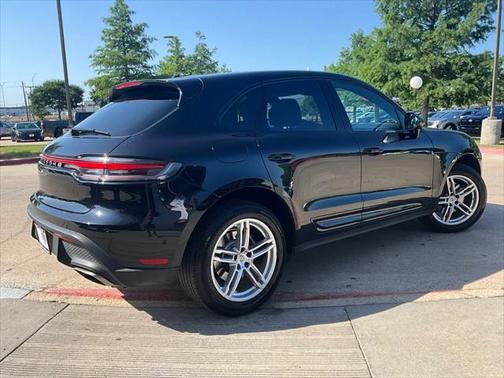 2022 Porsche Macan Base
