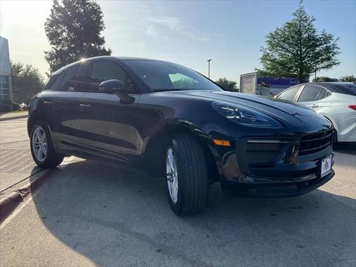 2022 Porsche Macan Base