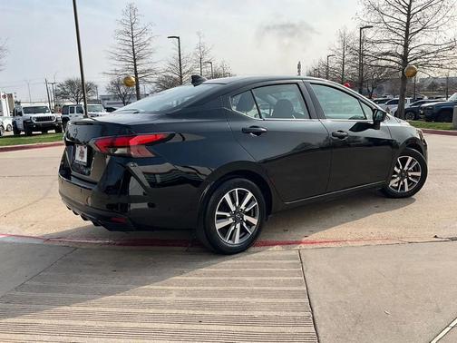 2025 Nissan Versa 1.6 SV