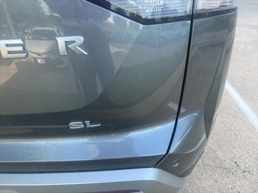2024 Nissan Pathfinder SL FWD