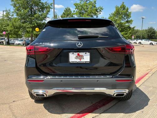 Night Black 2025 Mercedes-Benz GLA 250 4MATIC