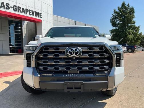 2022 Toyota Tundra Hybrid Platinum