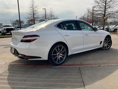 2025 Genesis G70 2.5T RWD