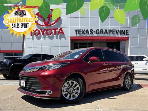 2022 Toyota Sienna XLE 8 Passenger