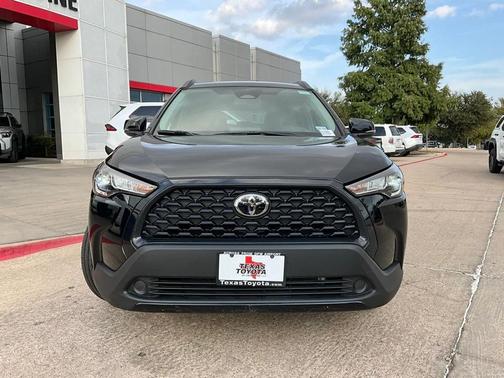 2025 Toyota Corolla Cross LE