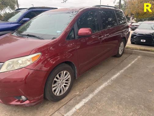 2016 Toyota Sienna XLE