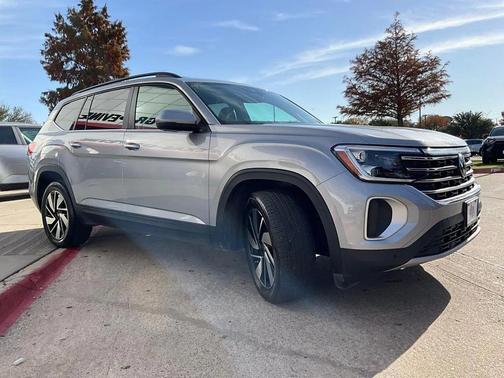 2025 Volkswagen Atlas 2.0T SE w/Technology 4MOTION