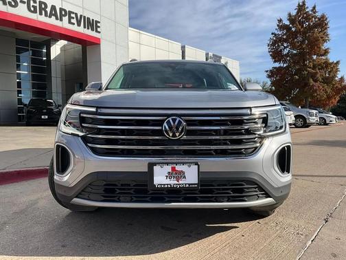 2025 Volkswagen Atlas 2.0T SE w/Technology 4MOTION