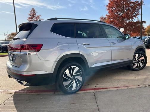 2025 Volkswagen Atlas 2.0T SE w/Technology 4MOTION