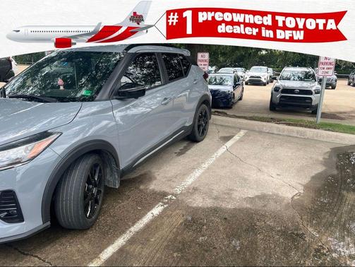 Boulder Gray Pearl 2023 Nissan Kicks SR