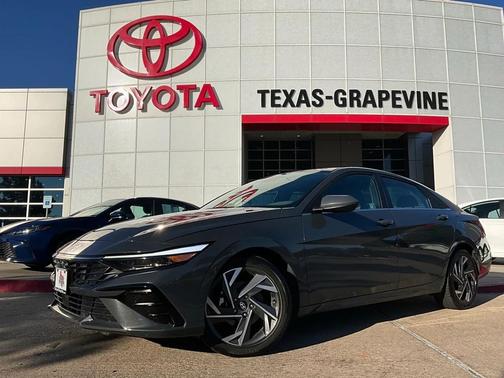 2025 Hyundai ELANTRA SEL