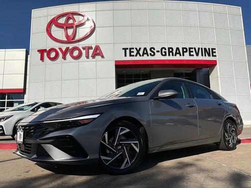 2025 Hyundai ELANTRA SEL