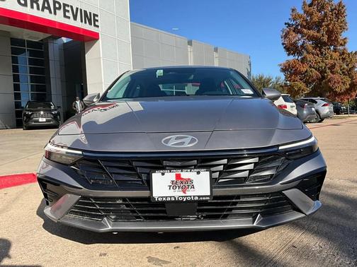 2025 Hyundai ELANTRA SEL