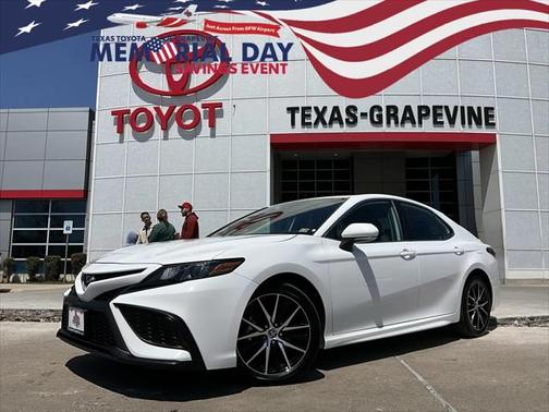 2024 Toyota Camry SE