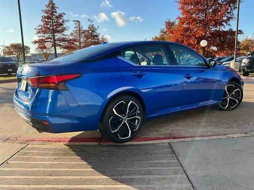 2025 Nissan Altima SR FWD