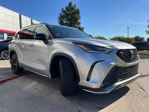 2024 Toyota Highlander XSE