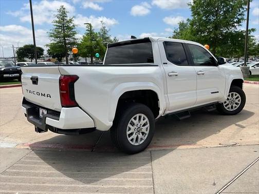 2025 Toyota Tacoma SR5