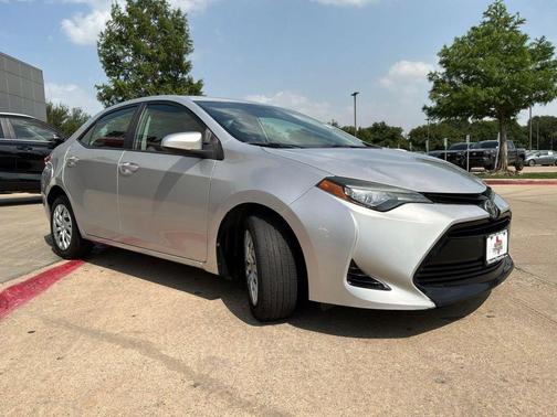Classic Silver Metallic 2017 Toyota Corolla LE