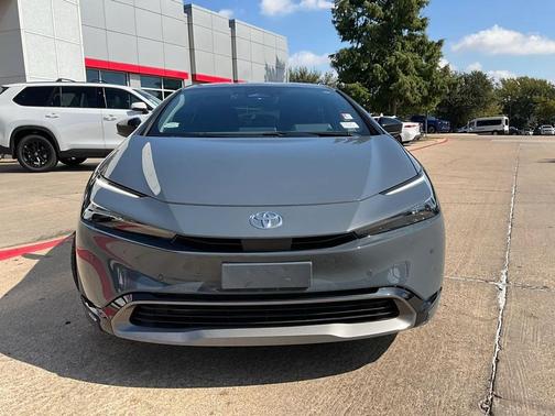 2024 Toyota Prius XLE