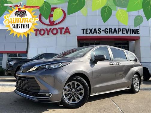 2022 Toyota Sienna XLE 7 Passenger