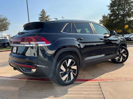 2025 Volkswagen Atlas Cross Sport 2.0T SE w/Technology 4MOTION