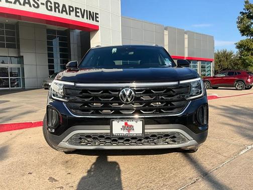 2025 Volkswagen Atlas Cross Sport 2.0T SE w/Technology 4MOTION