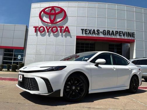 Ice 2025 Toyota Camry SE