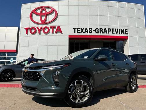 2025 Chevrolet Trax LT