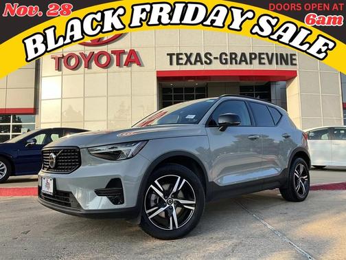 2024 Volvo XC40 B5 Core