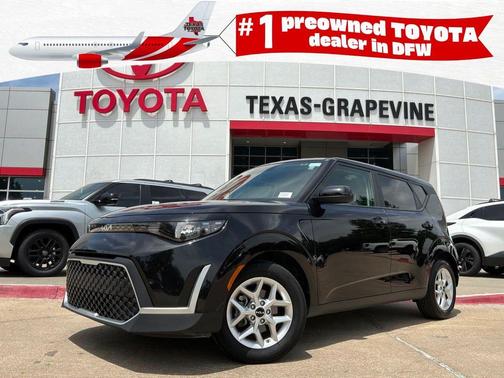 Fusion Black 2025 Kia Soul LX