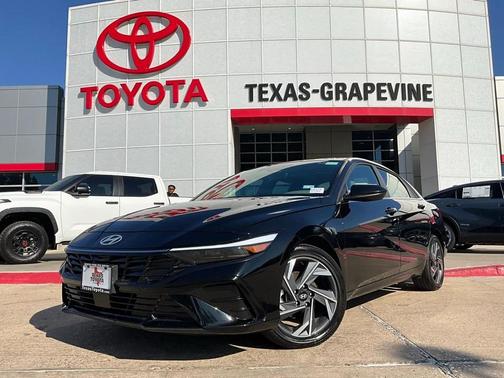 2025 Hyundai ELANTRA SEL