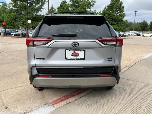 2025 Toyota RAV4 Hybrid SE