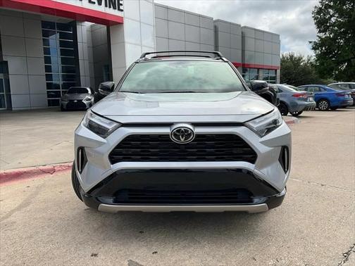 2025 Toyota RAV4 Hybrid SE