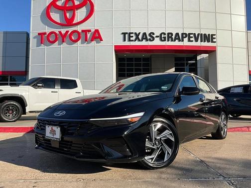 2025 Hyundai ELANTRA SEL