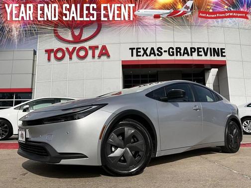 2025 Toyota Prius LE