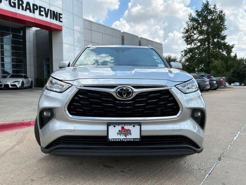 Celestial Silver Metallic 2022 Toyota Highlander Limited