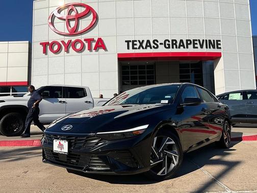 2025 Hyundai ELANTRA SEL