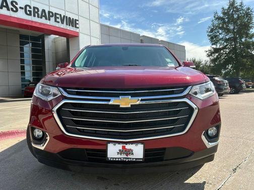 Cajun Red Tintcoat 2020 Chevrolet Traverse LT Cloth