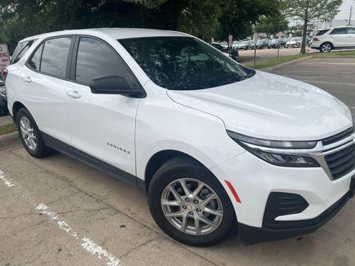 Summit White 2024 Chevrolet Equinox LS