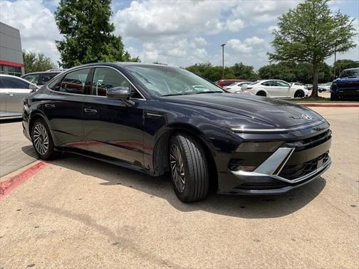 2024 Hyundai SONATA Hybrid SE