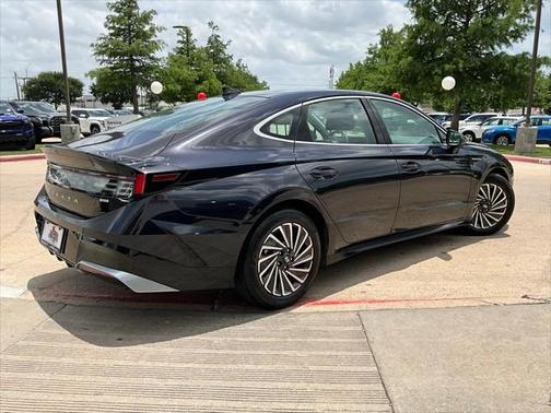 2024 Hyundai SONATA Hybrid SE