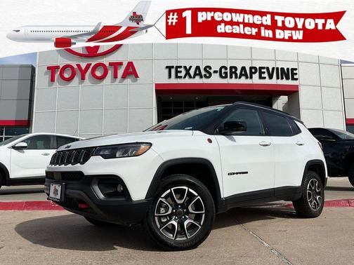 Bright White Clearcoat 2025 Jeep Compass Trailhawk