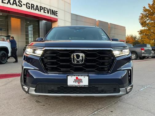 2023 Honda Pilot Touring 8-Passenger