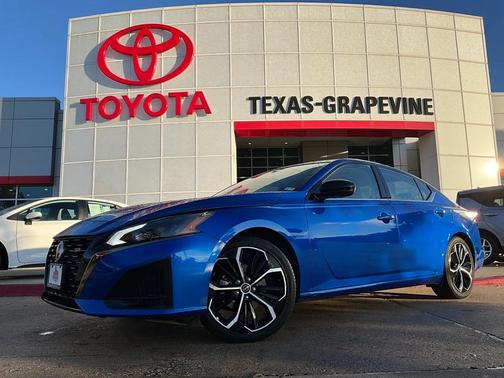 2025 Nissan Altima SR FWD