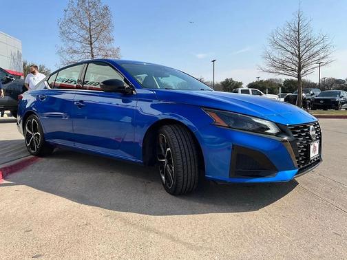 2025 Nissan Altima SR FWD